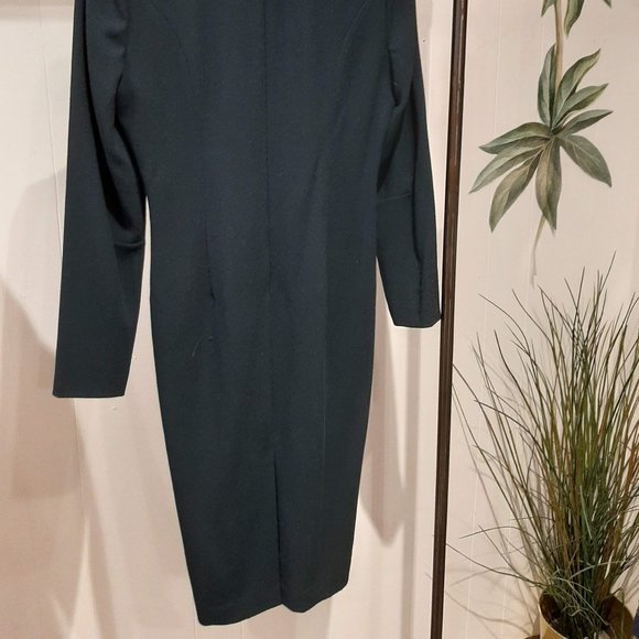 Elegant Dark Green Midi Dress - Picture 2 of 3